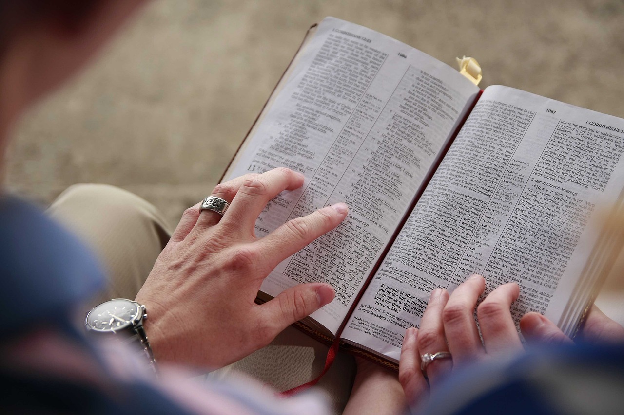 This Bible Reading Guide will help you develop a consistent Bible reading schedule go deep